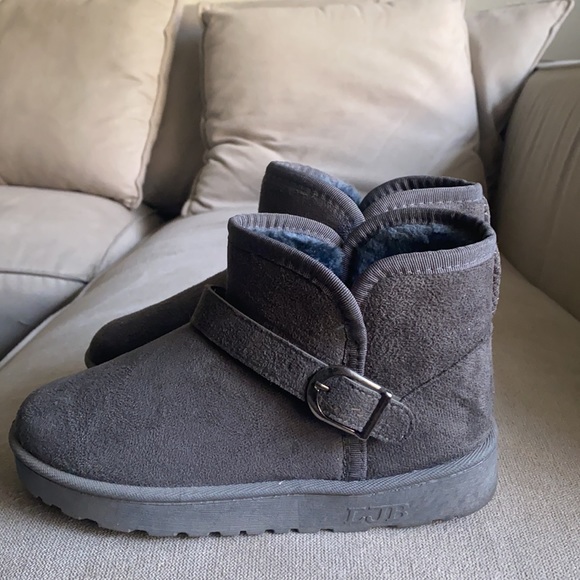 Gray boots - Picture 3 of 6